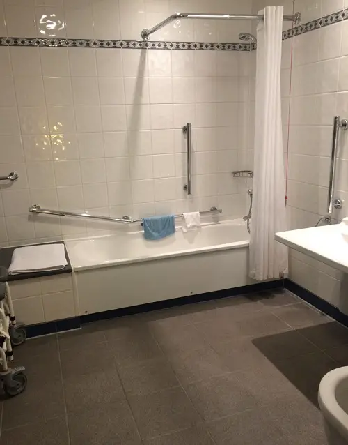 Holiday Inn Kensington Forums accessible bathroom